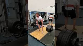 535 lbs deadlift