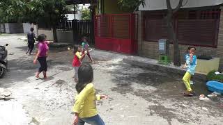 Water Balloon War - Perang Balon Air