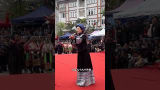 贵州小蓉儿 家乡新年舞台演唱《九百九十九个传说》