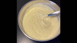 De lekkerste knoflook saus! Met mayonaise en slagroom. The best garlic sauce in the world!