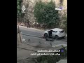 أجبروهما على الانبطاح أرضًا.. قوات الاحتلال تنكّل بفلسطيني ووالده خلال احتجازهما في الخليل