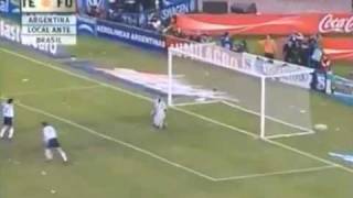 Golazo Riquelme a Brasil 2005