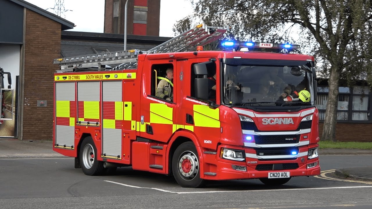 South Wales Fire & Rescue Service - Roath New Water Ladder Turnout ...