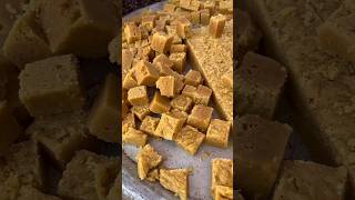 🖇️📌🥳Mysore pak pepairing 1500 😍😋 Subscribe our channel👍#trending #viral #cooking ✨