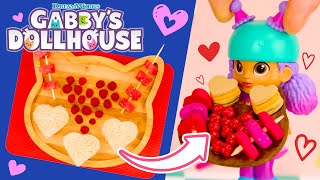 Making Heart Snacks for Kitty-Tines Day! ❤️ | GABBY'S DOLLHOUSE TOY PLAY ADVENTURES