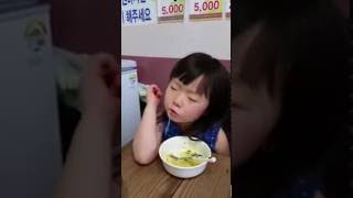 귀여운 소현이 잠과의 사투