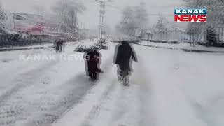 Srinagar: Kashmir Valley Receives Fresh Snowfall