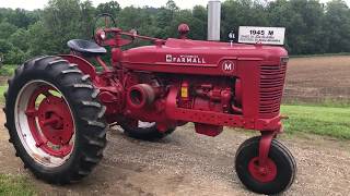 Hostetler Farmall Auction - Lot #61 - 1945 Farmall M