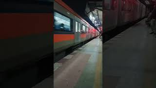 🚄🚄🚆🚆Vande metro train arrive in the Bhachau city  🚄🚄🚆🚆