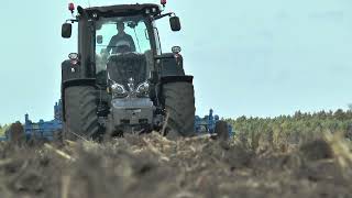 Valtra S354 tractor with Lemken Karat cultivator working on corn stubble in Germany