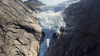 Briksdalsbreen (The Briksdal glacier)