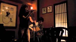 The Island 　清水 翠 (vocal). 馬場 孝喜 (guitar)