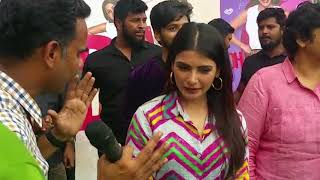 Samantha Akkineni Crazy In Public | Samantha Oh Baby Promotions At Visakhapatnam ||VS9NEWS