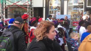 Sinterklaas intocht Delft 2016 met allemaal echte zwarte Pieten