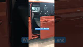 THIS IS SO COOL ❤️😎 Opening VW ID BUZZ DOOR #shorts #vw #volkswagen #vwidbuzz #volkswagenidbuzz