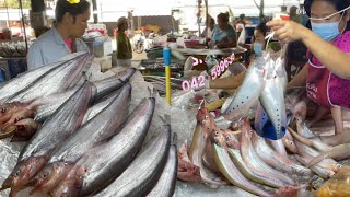 ตลาดแลงอ.ศรีสงคราม จ.นครพนม ปลาเนื้ออ่อนสดๆจากแม่น้ำสงคราม รังผึ้งไข่มดแดงของป่าแนวแซ่บ