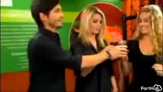Jessica Simpson burping