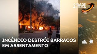 Incêndio destrói barracos em assentamento no bairro Dias Macedo, em Fortaleza | Cidade Alerta CE