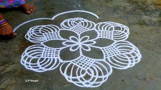 Maasi madham Rangoli / flowers kolam / simple muggulu