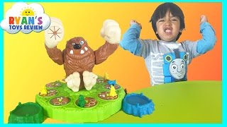 The Mashin' MAX game for kids with Egg Surprise Toys