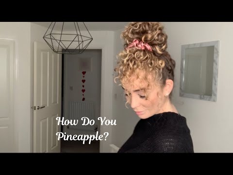 5 Flattering Pineapple Updos and the Pineapple Method Guide