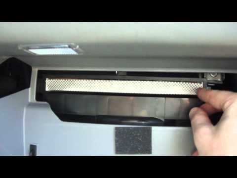 2010 Hyundai Elantra GLS cabin air filter replacement - part 1 of 2 2010 Hyundai Elantra GLS cabin air filter replacement - part 1 of 2