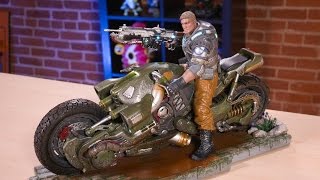 Unboxing the Gears of War 4 Collector's Edition Statue