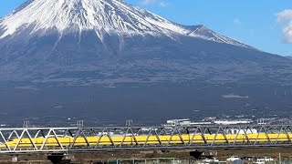 ドクターイエローと富士山　富士市富士川橋2024/1/8 、12:43通過