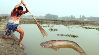 Fishing ❤ Primitive fishing and catch Big fish - Рыбалка Видео