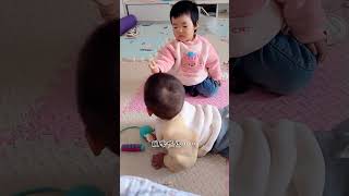 相差一分钟的龙凤胎兄妹……#人类幼崽 #记录孩子的点点滴滴 #一起长大一起玩耍