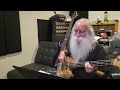 bass player from heaven leland sklar check out how smooth and how he adds flavor to the track