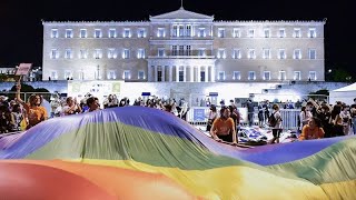 Grecia, in Aula una proposta di legge per introdurre i matrimoni tra omosessuali