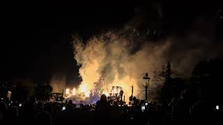 Show fire on Disneyland Paris 20.11.2024