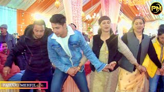 उभी किनौरे कुन जांदी पहाड़ी गाने पर रोहड़ू शादी में शानदार नाटी,pahari mehfil,rohru wedding dance