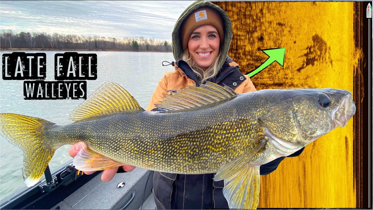 She Caught The BIG Walleye- Jigging Late Fall Walleyes! - YouTube