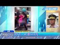 20180622中天新聞　太危險！一家5口擠機車　母揹童雙腳懸吊