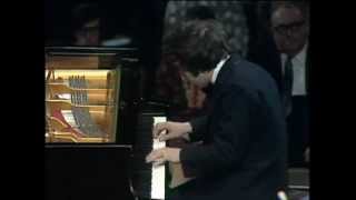 Ashkenazy plays Beethoven Concerto 2 (complete)