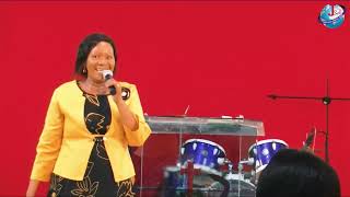 Rev  Christine Ministering,  Pazia Imeondolewa ,