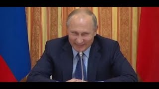 Russischer Humor: Wladimir Putin lacht sich schlapp