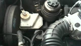 BMW E30 318i Engine Bay - Power problem?