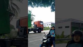 truck DAF CF SIBA SURYA 🔥🔥 makasih juga buk udah ikut menyapa 👍🤣#sibasurya #daf#truktrailer#shorts