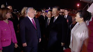 Hungarian PM warmly welcomes Xi Jinping and Peng Liyuan 'home'