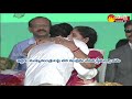 why vijayamma gets emotional after ys jagan oath taking తల్లి నిన్ను తలచి...