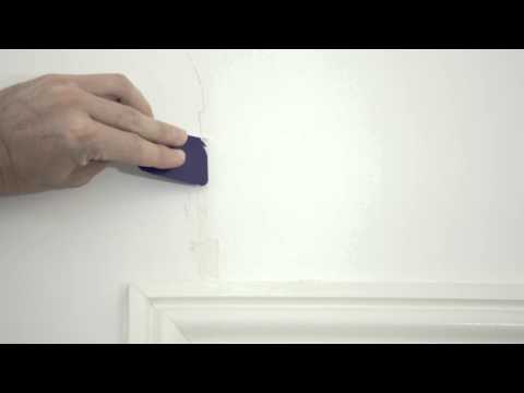 Filling small hairline crack in wall Filling small hairline crack in wall