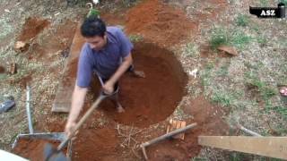 Ai que vida cavando buraco para a Foça das casas de meu pai