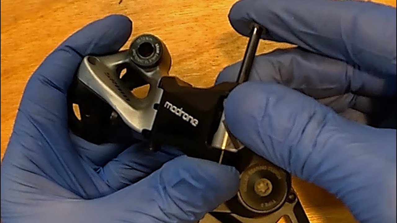 Installing The Outer Link On Sram Cable Actuated Derailleurs Youtube