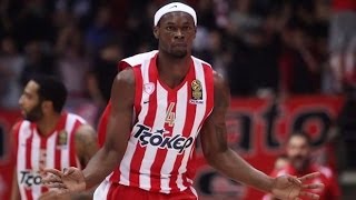 Το κάρφωμα του Πετγουει με την Μάλαγα / Petway dunk against Unicaja Malaga