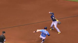 MIL@TB: Sogard, Arcia turn a double play in the 6th