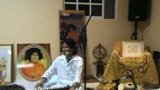 Sri Ajnish Rai sings Ram Sita Krishna Radha Vitthila Rakhumayi