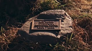 An unexpected guest visits general Lane’s grave